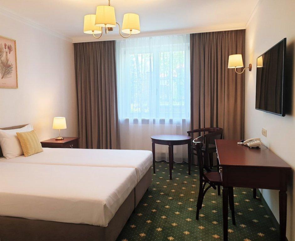Klub Sosnowy Hotel วอร์ซอ ภายนอก รูปภาพ