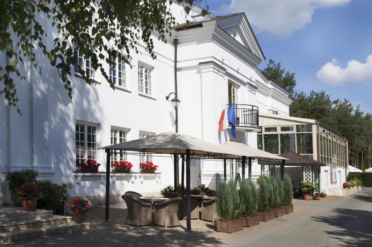 Klub Sosnowy Hotel วอร์ซอ ภายนอก รูปภาพ
